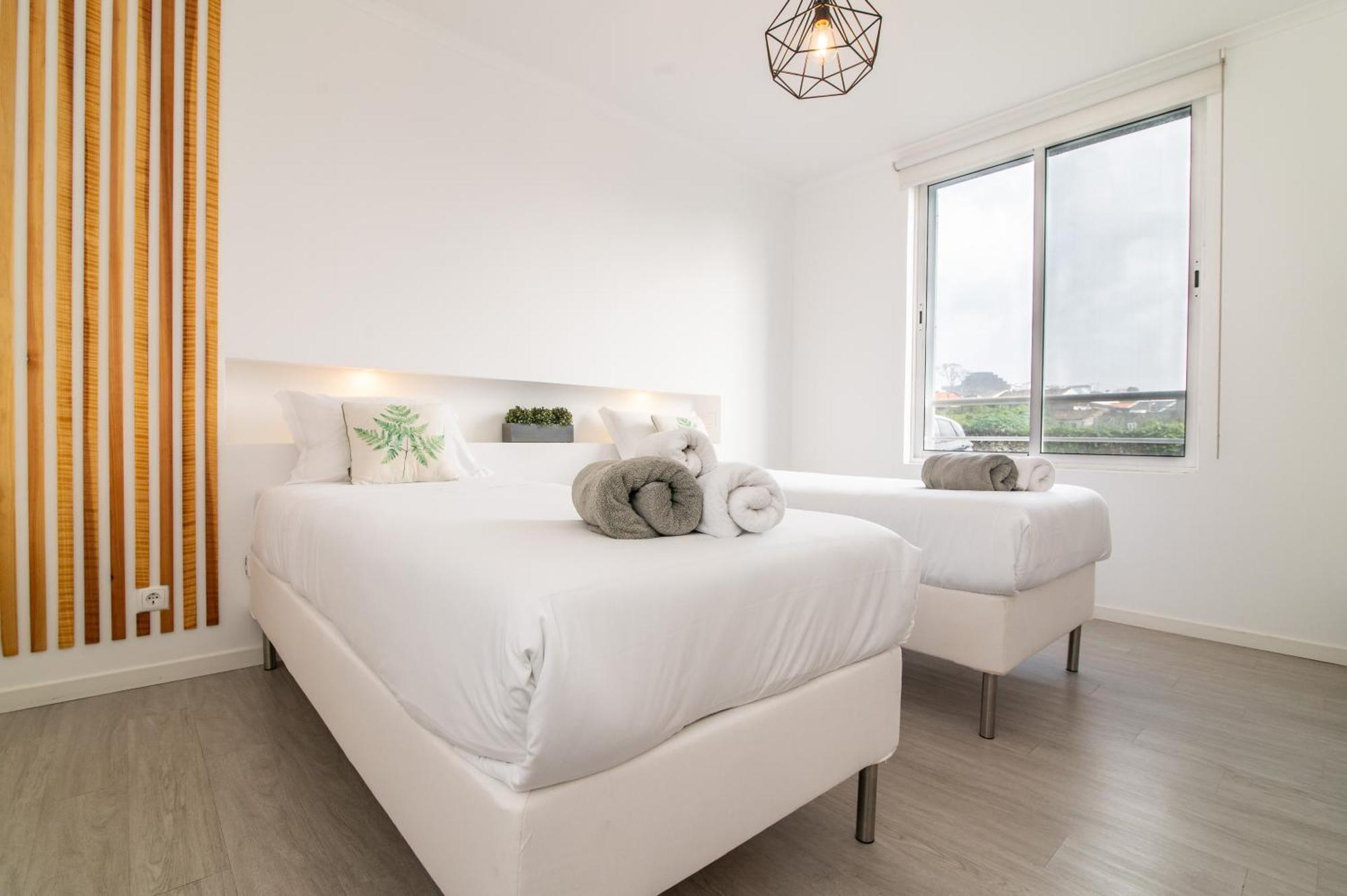 P&H Holiday Beach Apt 蓬塔德尔加达 外观 照片