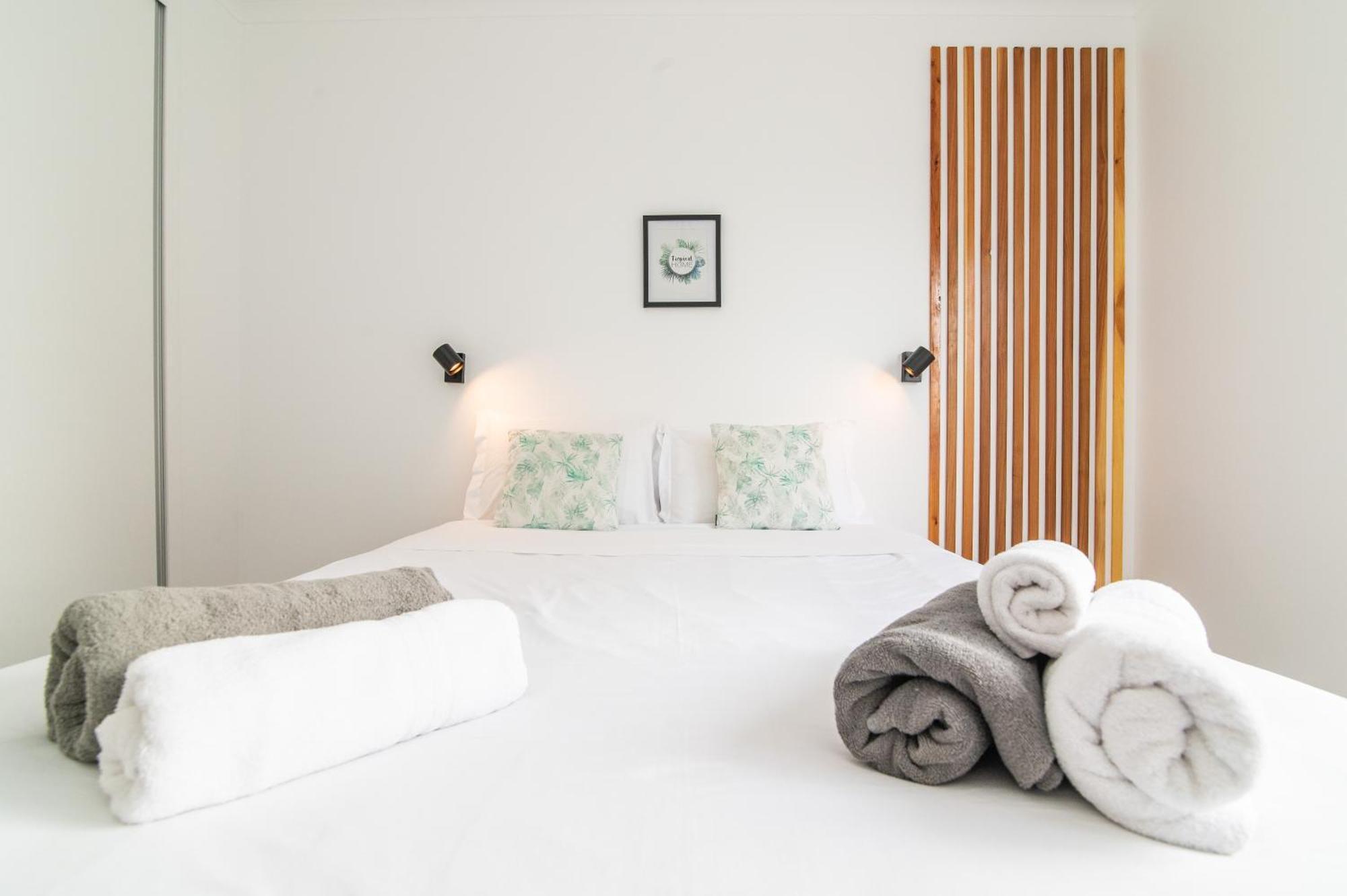 P&H Holiday Beach Apt 蓬塔德尔加达 外观 照片